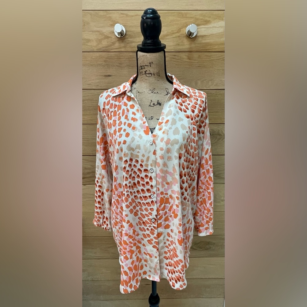 CAbi Go-To Blouse.  Size M.